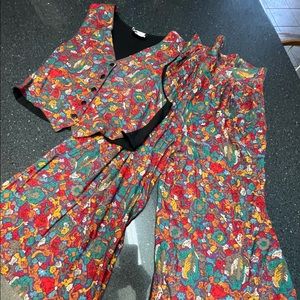 Ladies First Option Vest and Split Skirt Set size small Multi color